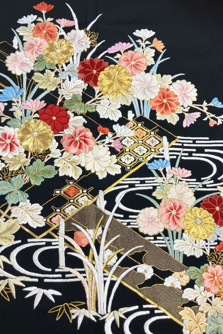 【全国往復送料無料】フルセットレンタル
留袖【1027 流水小花(総刺繍)】
広巾(146～163cm/15～17号まで)