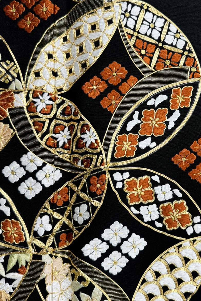 ★新作★【全国往復送料無料】フルセットレンタル
留袖【8043 四季花七宝(手刺繍)】
着丈長め(164～170cm/13号まで)