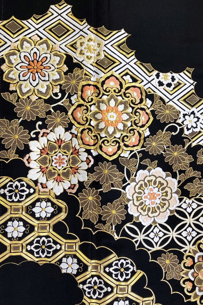 【全国往復送料無料】フルセットレンタル
留袖【8021 雲取にピンク鏡裏文様(手刺繍)】
着丈長め(164～170cm/13号まで)