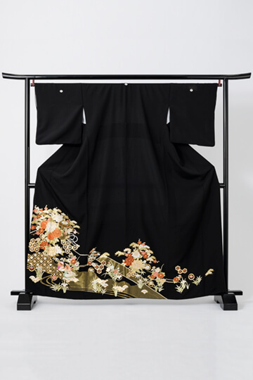 【全国往復送料無料】フルセットレンタル
留袖【1032 菊華貝桶流水(総刺繍)】
広巾(146～163cm/15～17号まで)