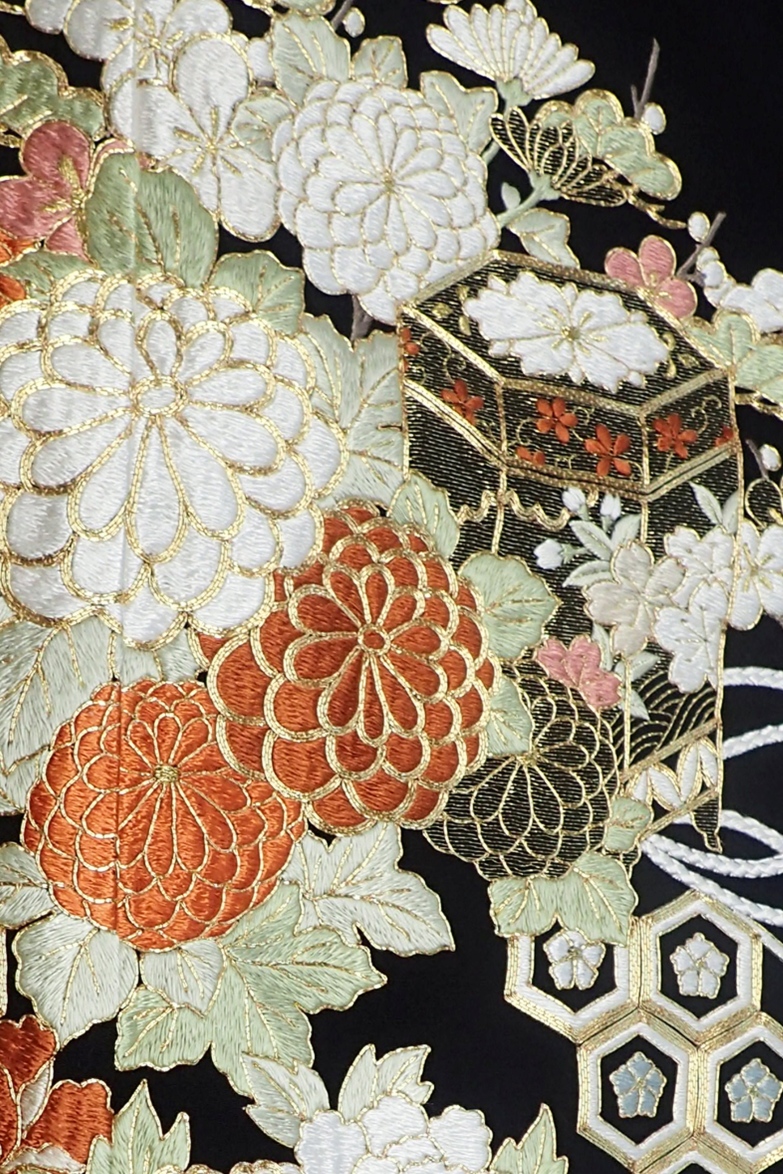 【全国往復送料無料】フルセットレンタル
留袖【1032 菊華貝桶流水(総刺繍)】
広巾(146～163cm/15～17号まで)