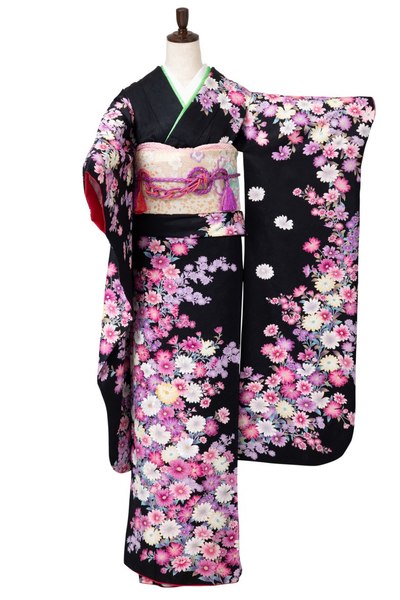 【全国往復送料無料】フルセットレンタル
振袖【539 黒地秋桜】
M丈(155～166cm/13号まで)